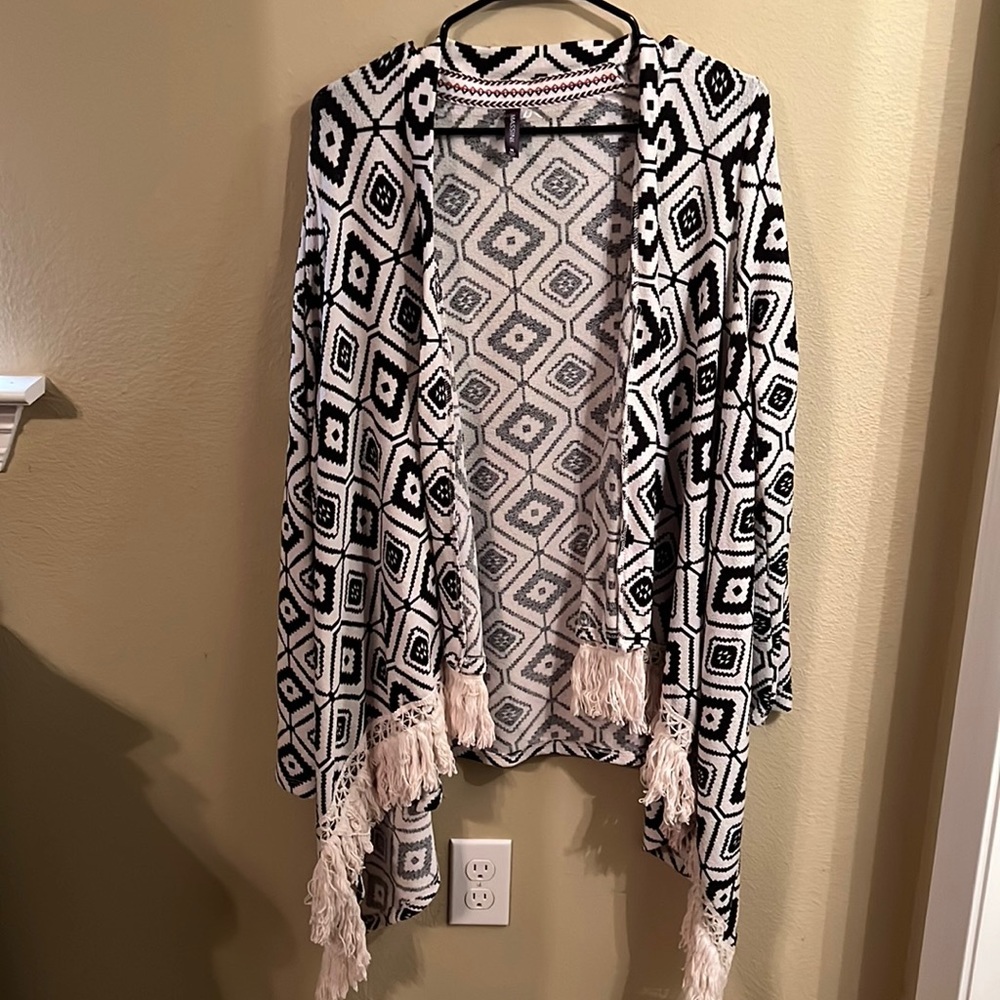 Black & white sweater